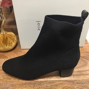 NEW “ Joie Ankle Booties 🖤C